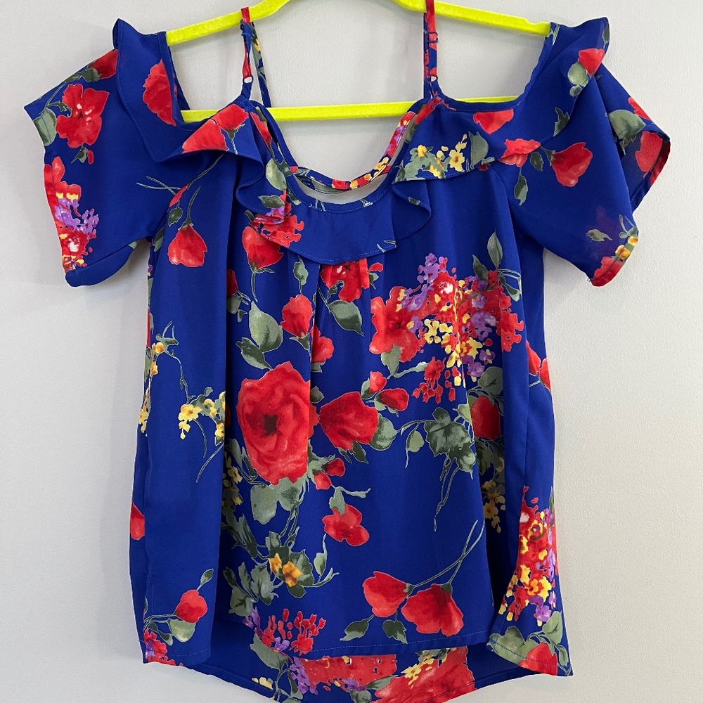 Skies are Blue SP Heidi Cold Shoulder Ruffle Top